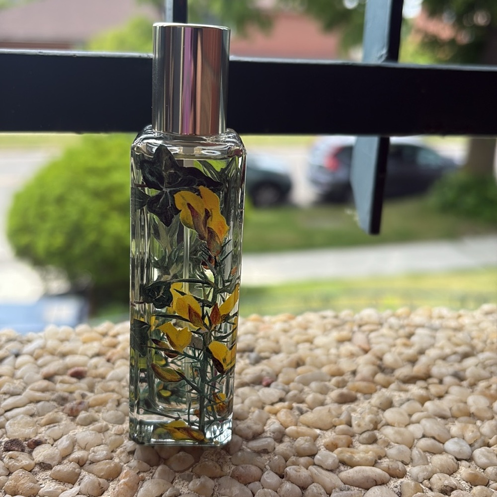 Like New Jo Malone Melancholey Thistle Cologne - Picture 2 of 5